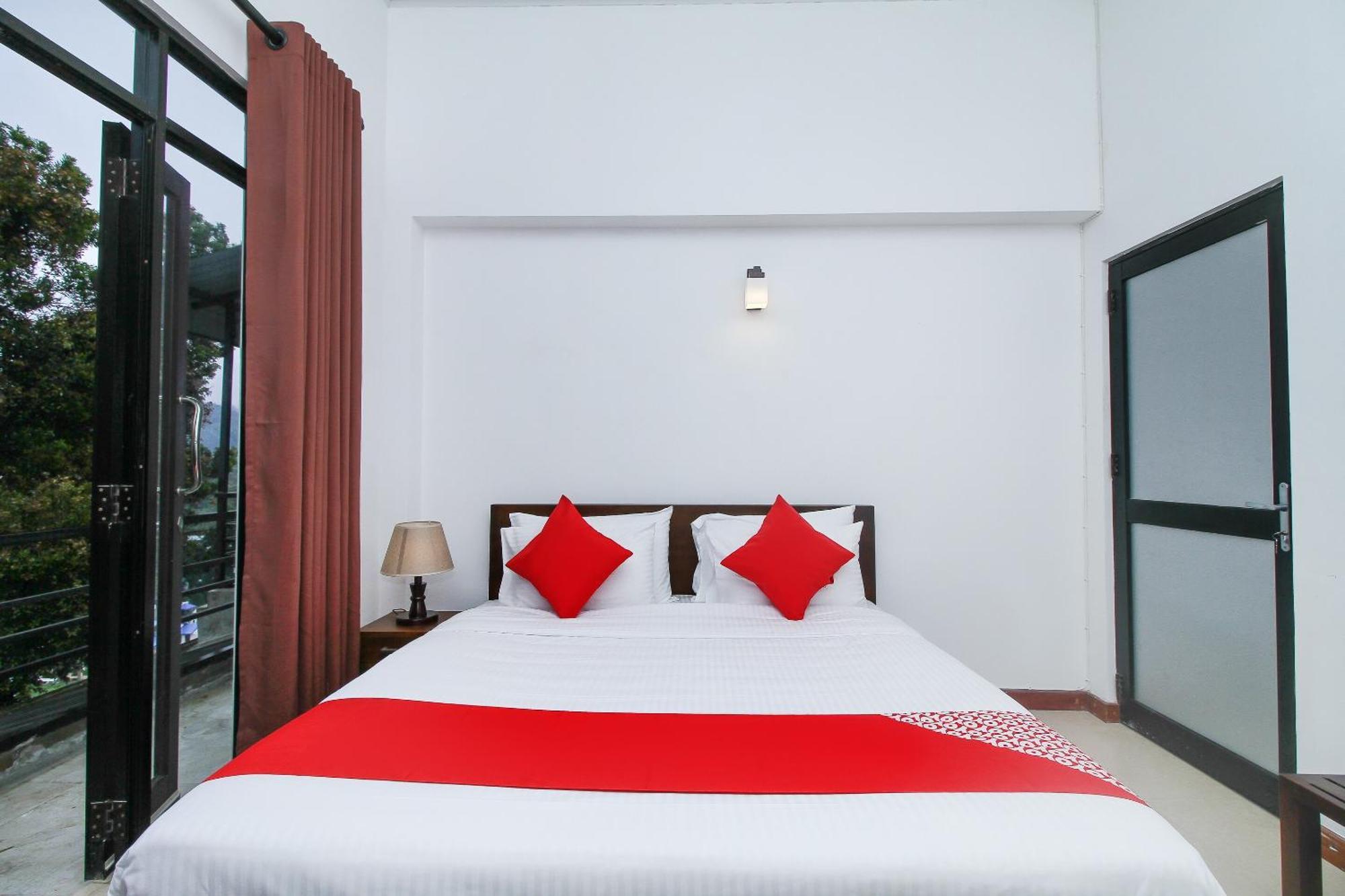 Delphin Hotel نوفارا إيلِيا الغرفة الصورة