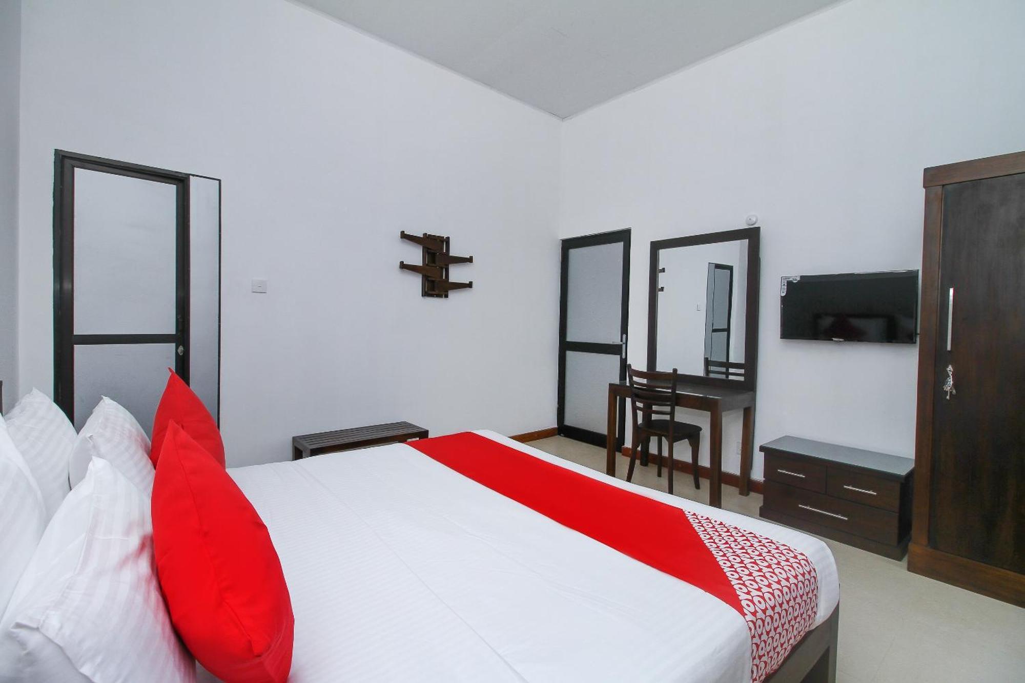 Delphin Hotel نوفارا إيلِيا الغرفة الصورة