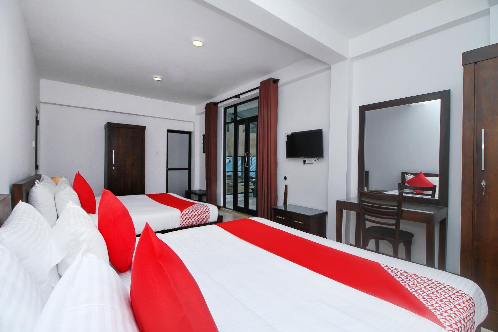 Delphin Hotel نوفارا إيلِيا الغرفة الصورة