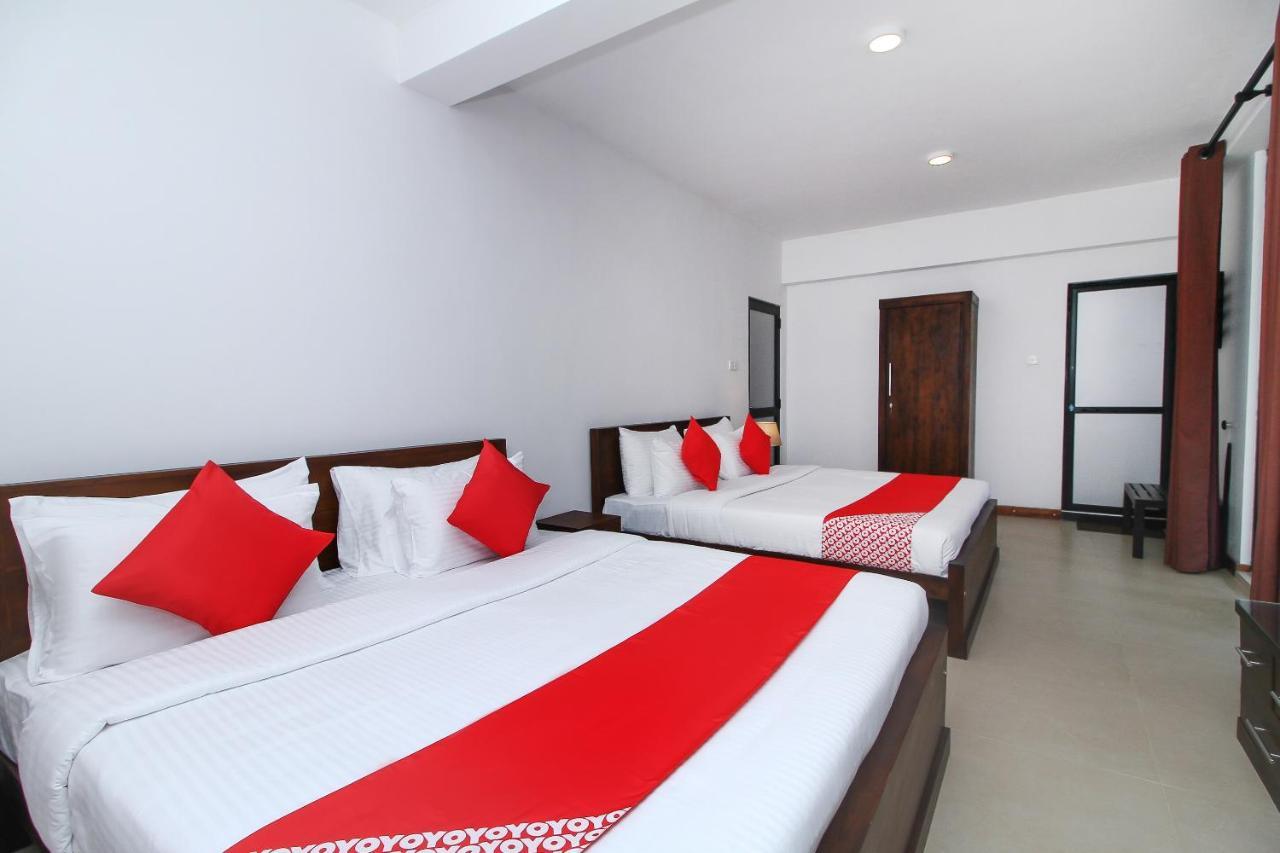 Delphin Hotel نوفارا إيلِيا المظهر الخارجي الصورة